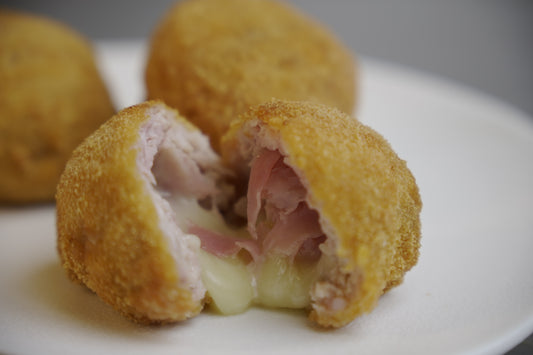 BOMBA (pollastre, pernil dolç i formatge)